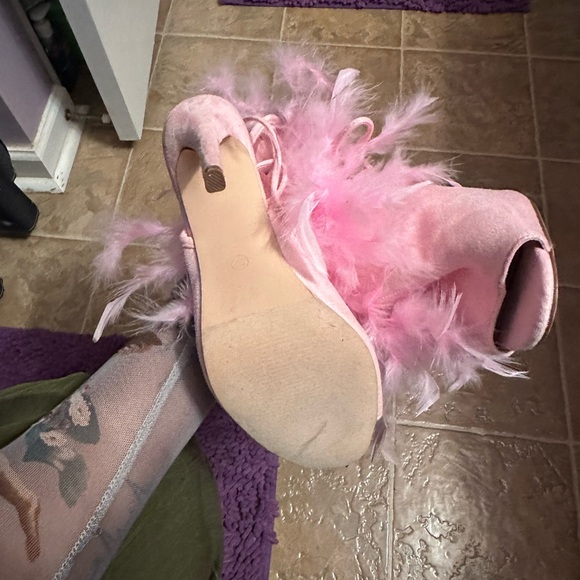 Pink flamingo Heels - Picture 9 of 9